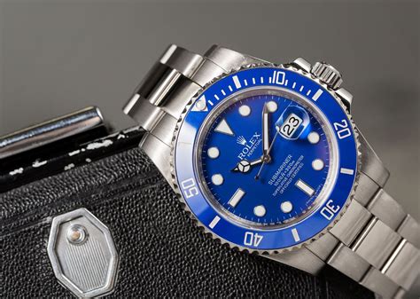 thickness rolex submariner